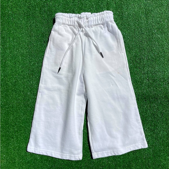 Girl Set of Two/ Shirt and Pants 4/5 years - Picture 3 of 5